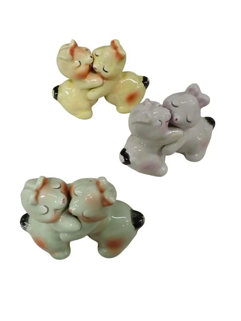 3 Pair of Vintage kitsch Van Tellingen Bunny Hug salt and pepper shakers