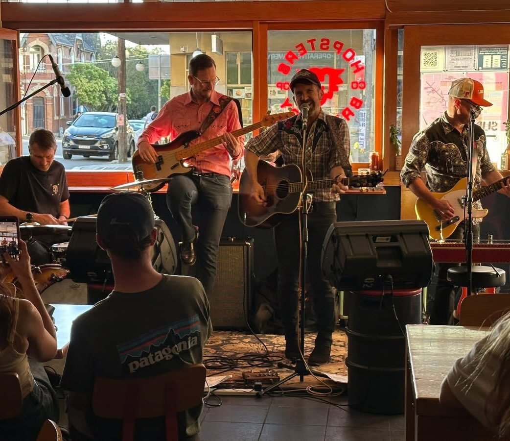 Thanks to @hopstersau and @winterstarlings for having us last Sunday! We had a lot of fun and of course enjoyed the #craftbeer 

Looking forward to next time!