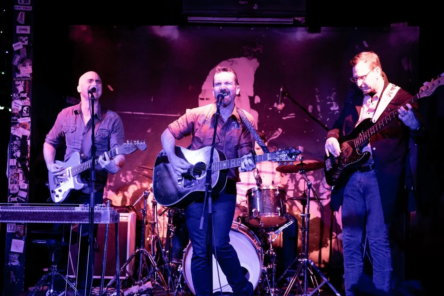 See you this afternoon at @hopstersau Enmore! 
Approx set times: 
@winterstarlings  4.20pm
HR &amp; The Widowmakers 5.20pm 
#craftbeer #livemusic #countrymusic #americana