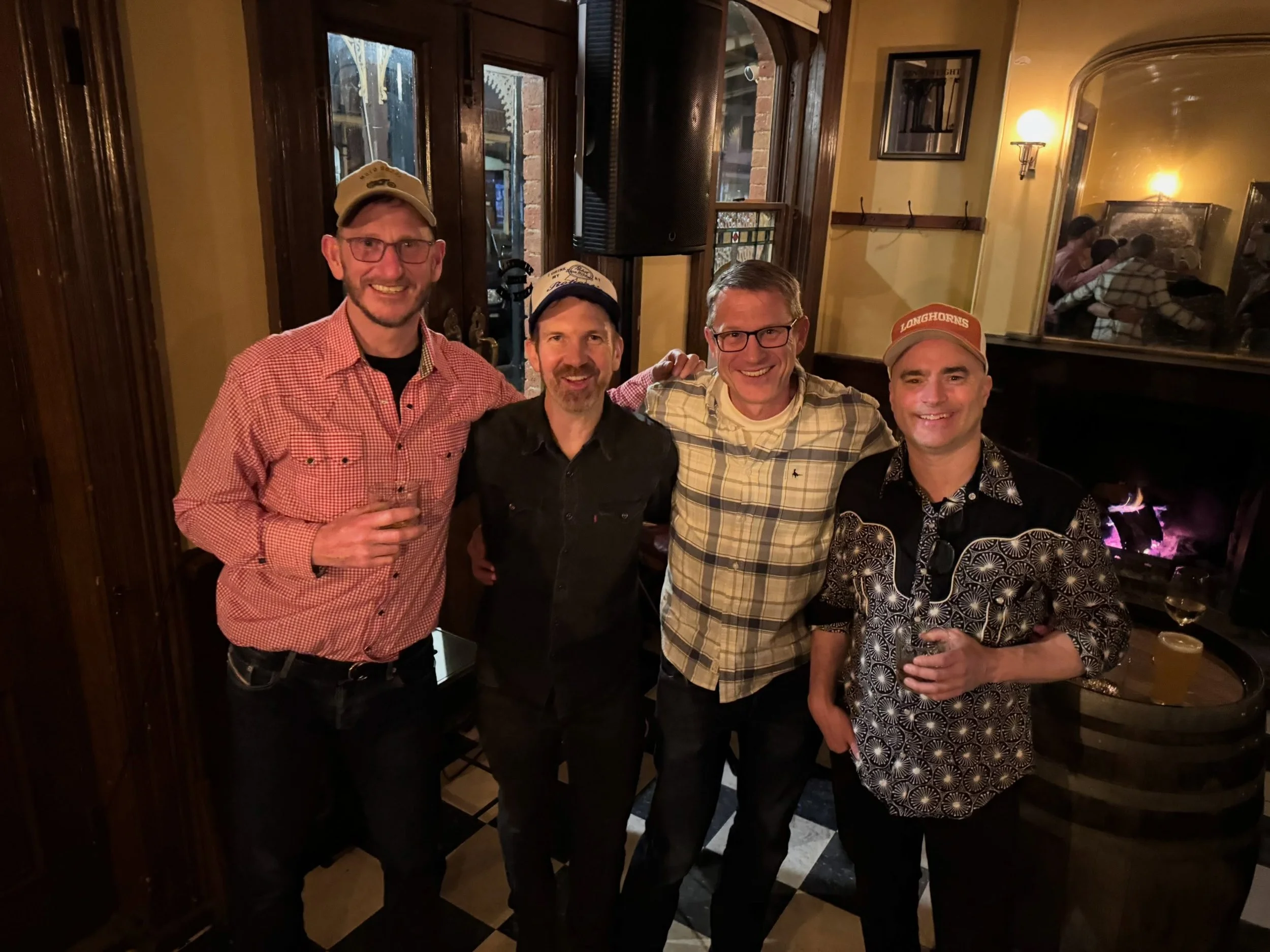 Thanks Beechworth! We had fun playing the front bar of @tanswellshotel again. Melbourne - we&rsquo;re at @unionhotelbrunswick from 5pm tonight! See you there 
Harv