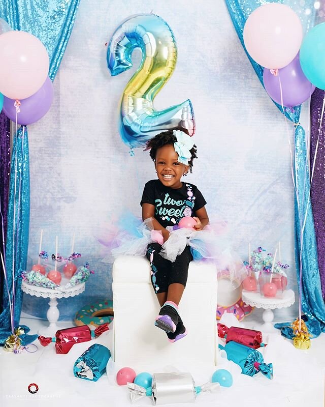 Happy Birthday Aria!!! 😍😍 #twosweet Your photos are too cute 😊  @frobabies

www.travantiphotography.com