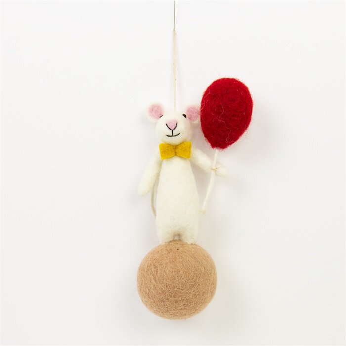 mouse with baloon.jpeg
