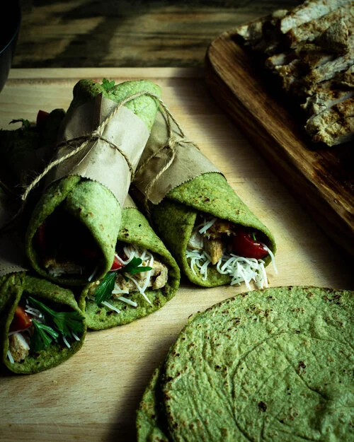Spinach Oat Wraps with Yogurt Masala Turkey Breast