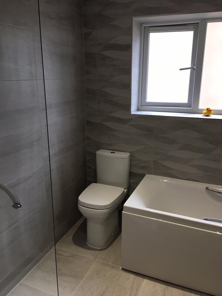 Contemporary bathroom &amp; toilet design
