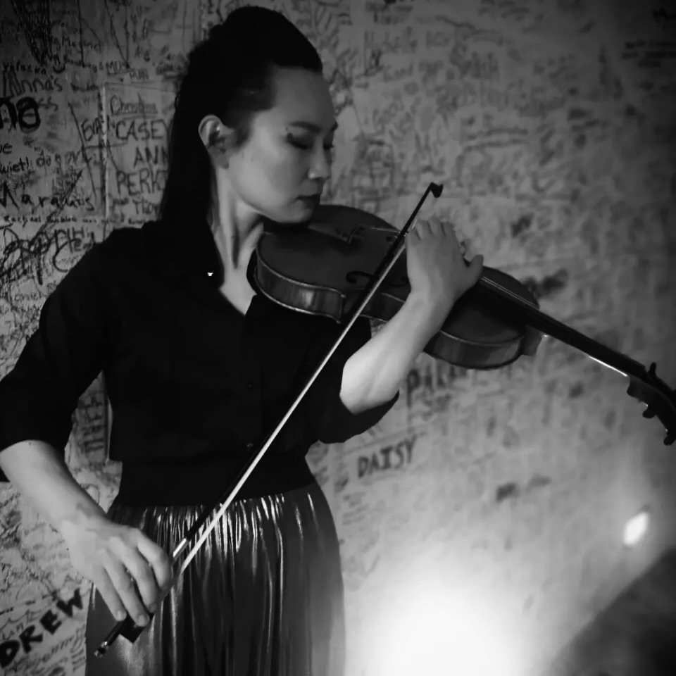 Emily Yabe - violin