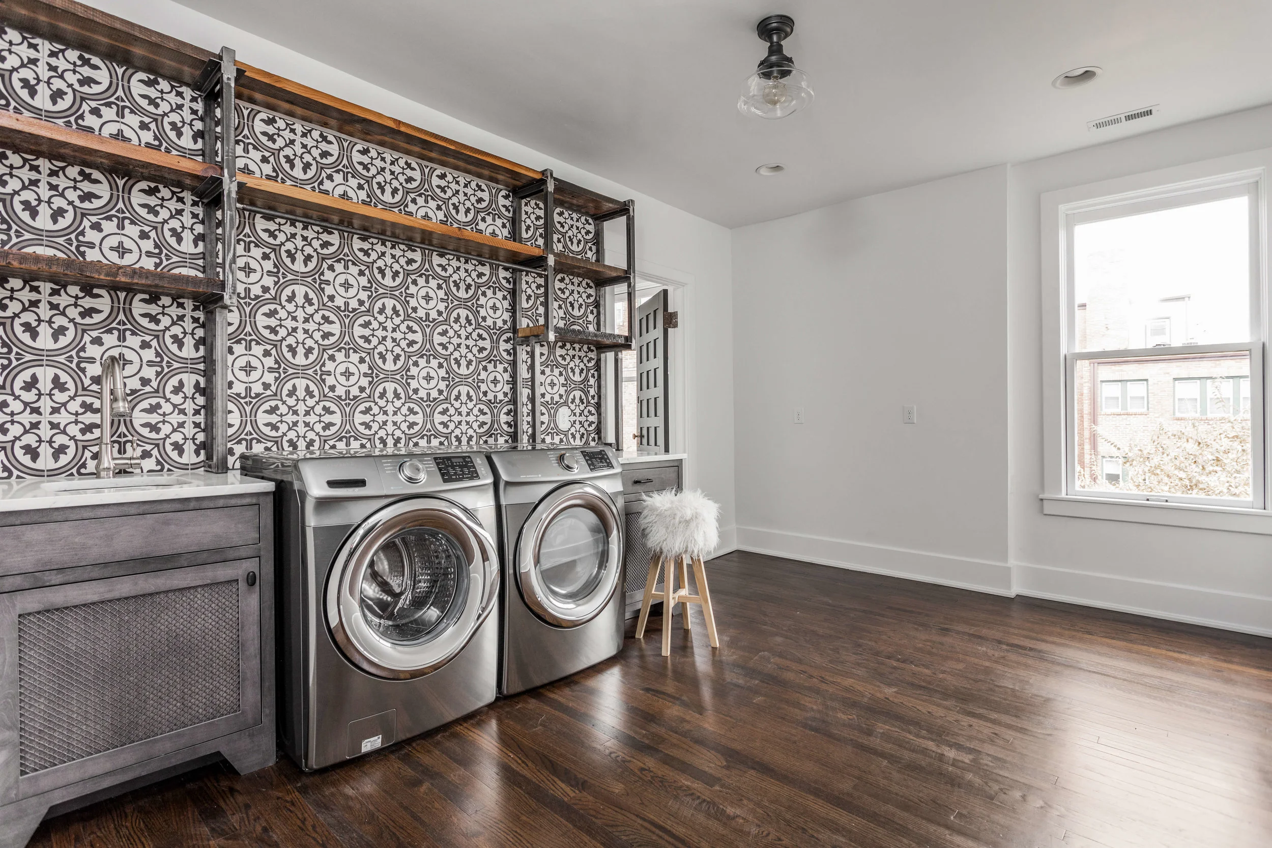 1421 N Central-48.jpg
