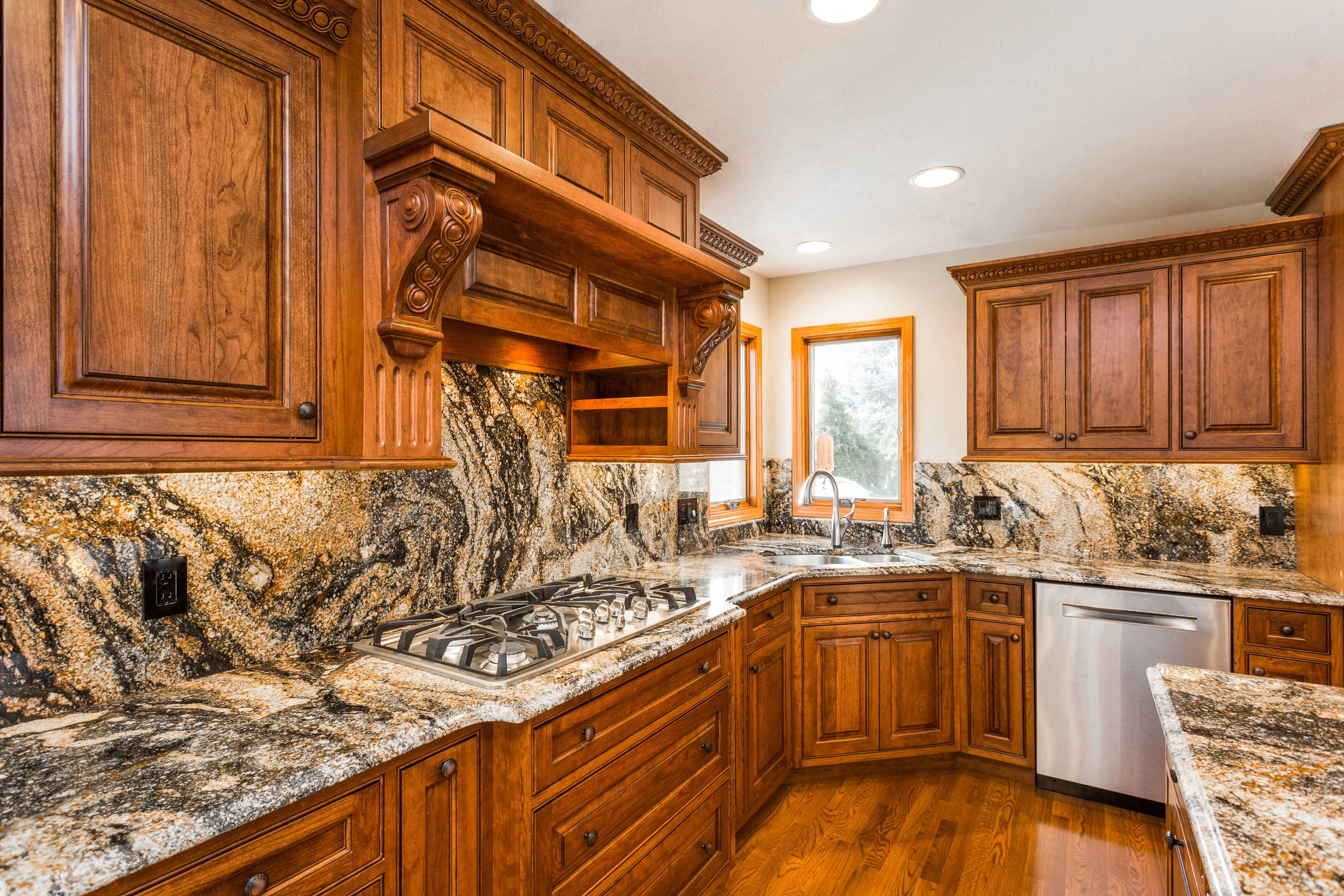 Kitchen-5.jpg