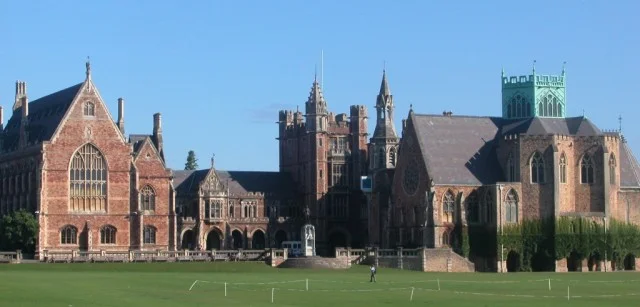 e) Clifton College.jpg