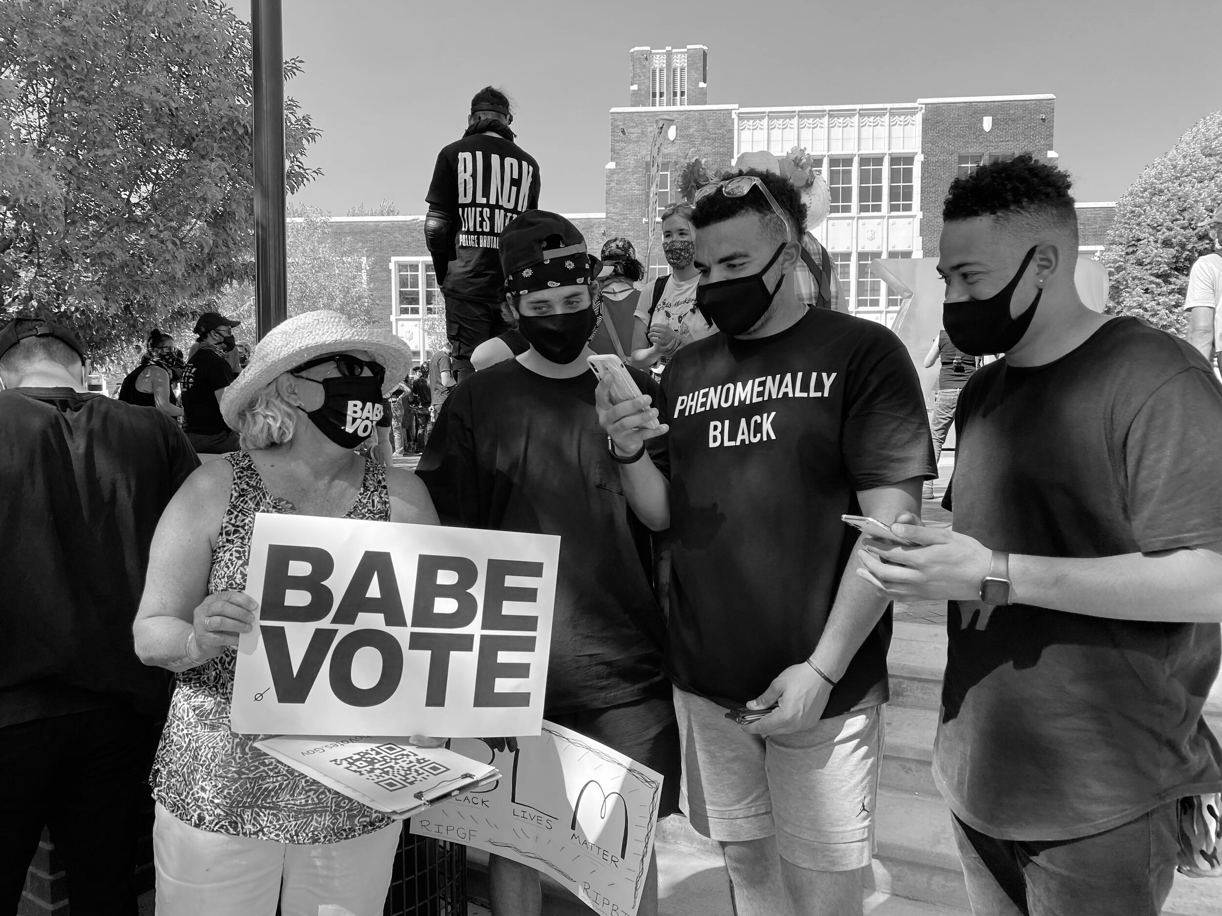 Voters registering at Black Lives Matter Rally at Boise State University  #BABEVOTE 