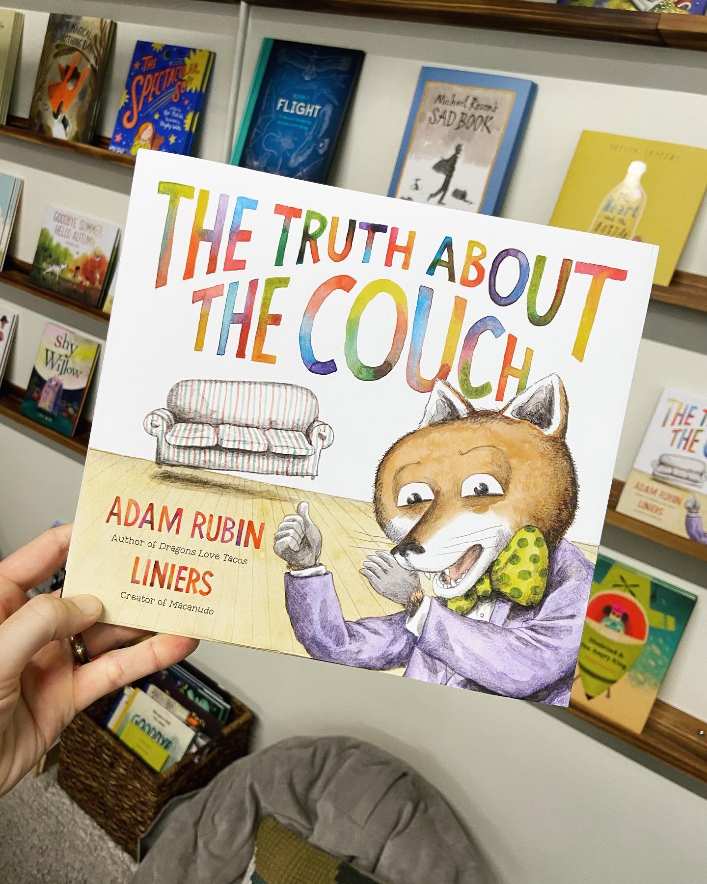 The duo of @porliniers and @rubingo_books is brilliant - and The Truth about the Couch is a huge winner folks! Just an absolutely fantastic looking book with the perfect amount of quirkiness and zaniness (a lot). 

It&rsquo;s funny in a well-deserved