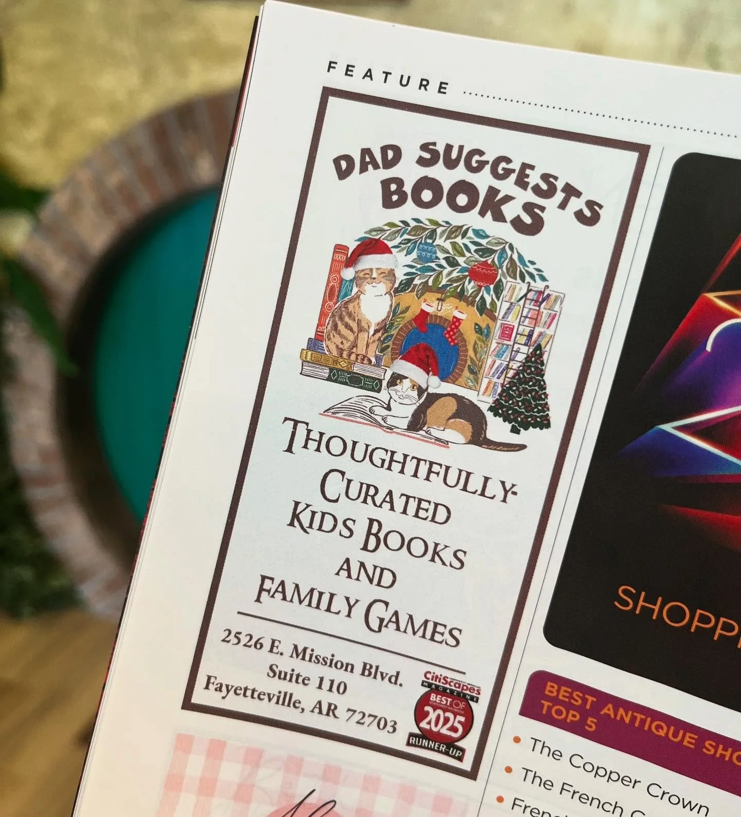 How would you rate our new ad in @citiscapesmagazine today?🎄🐈 I think the hats on Pokko and Ponyo are a nice touch. 😂