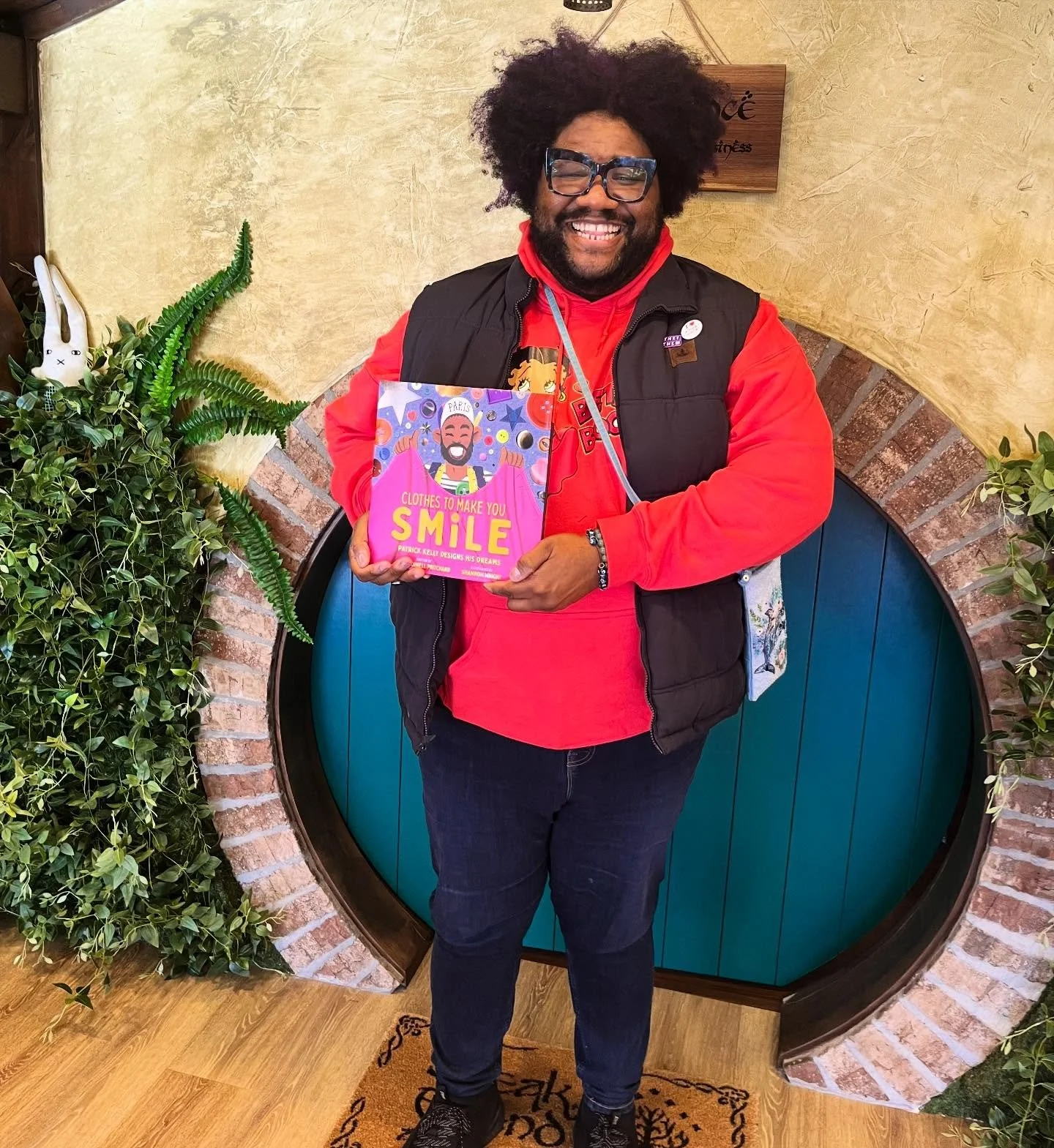 TOMORROW! Tuesday, January 13th at 6:00 PM, we will be celebrating the picture book launch of Clothes to Make You Smile with author Eric Darnell Pritchard @ericdarnellpritchard here at Dad Suggests Books! This is a very special picture book biography