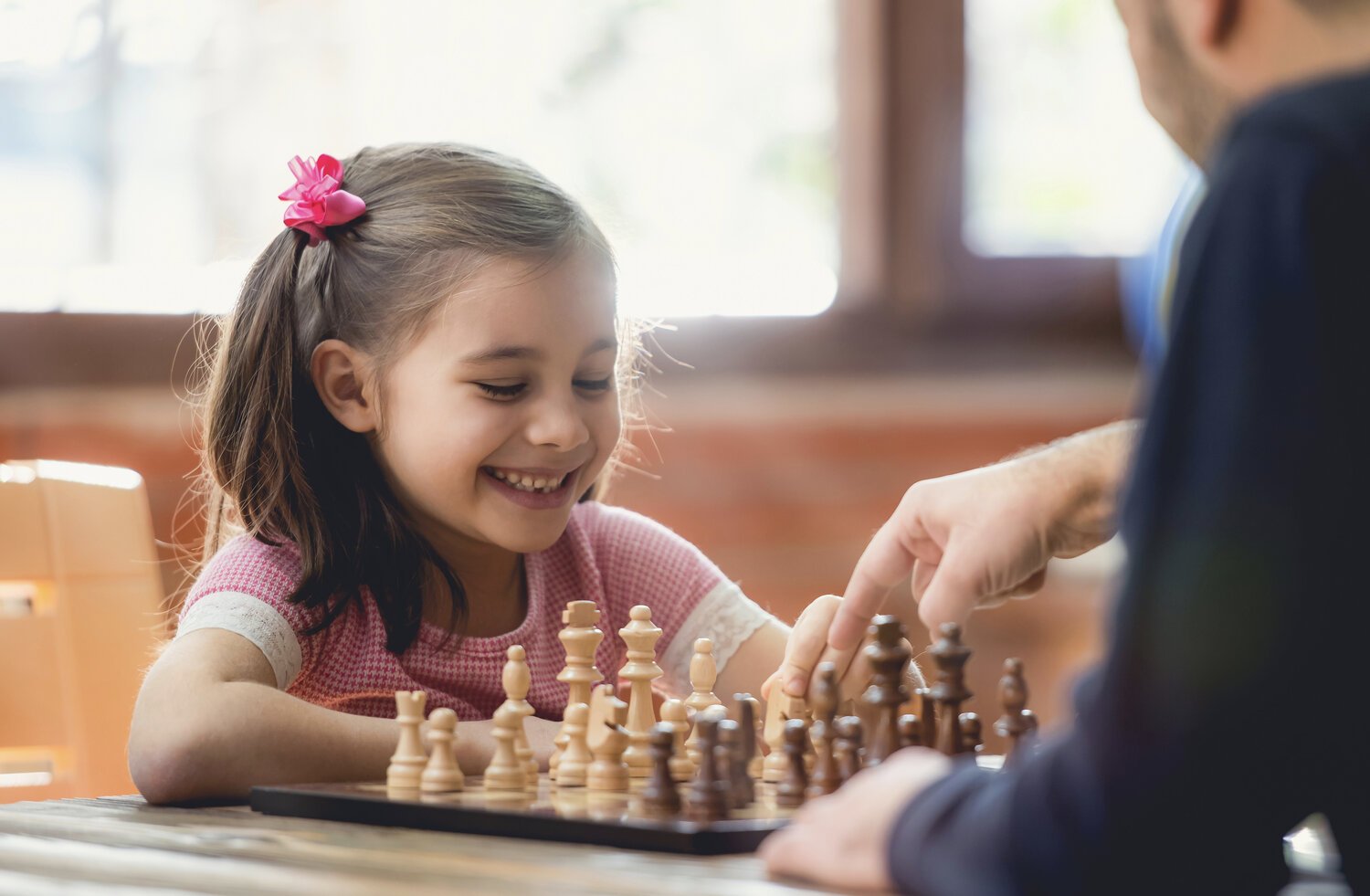 Should every child be made to play chess? - BBC News