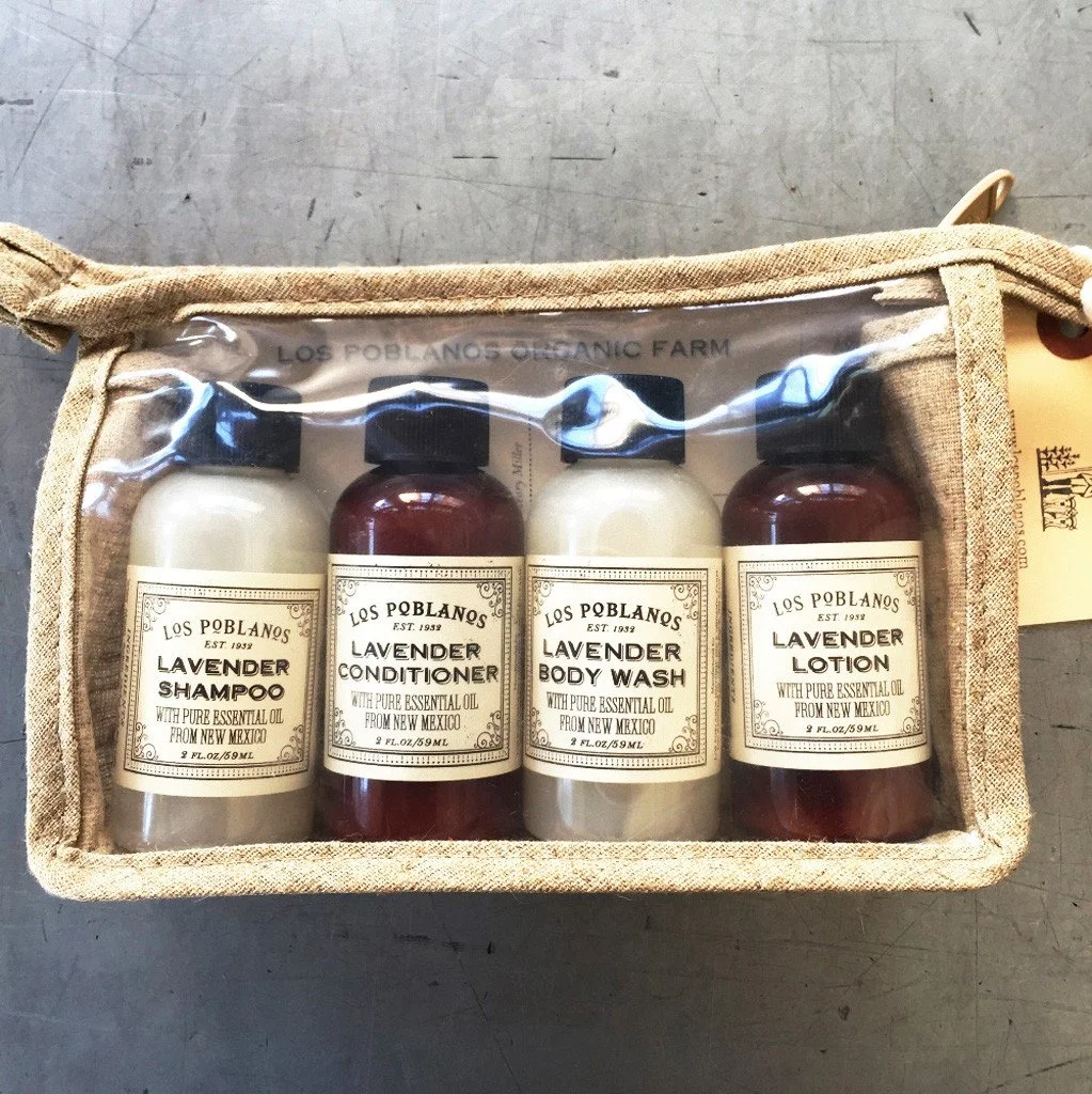 Traveler_Gift_Set_21fd1c0c-a54a-4383-baef-cbbb7ab0e46b.jpg