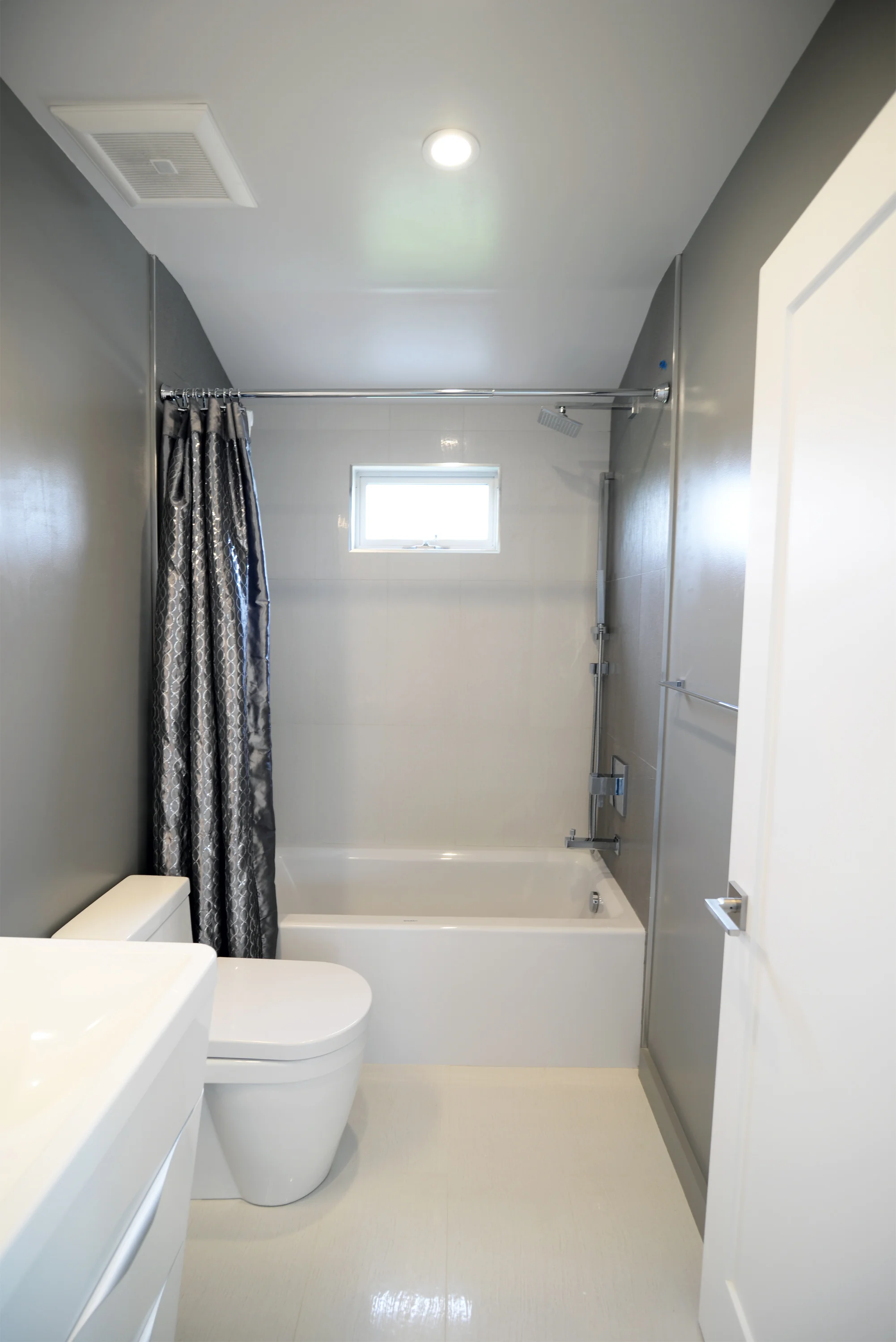 2017_04-06_Interior_Bathroom 1.jpg