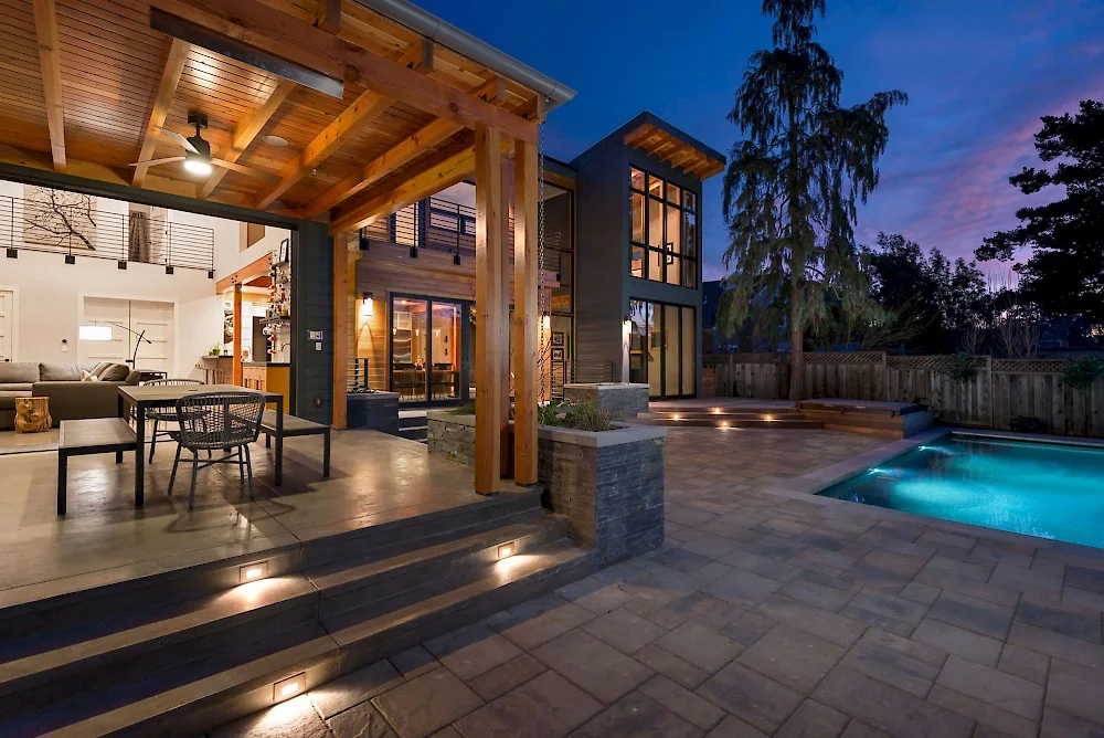 contemporary_architecture_residential_pool_patio_glen_sf_winder_gibson.1000x0.jpg