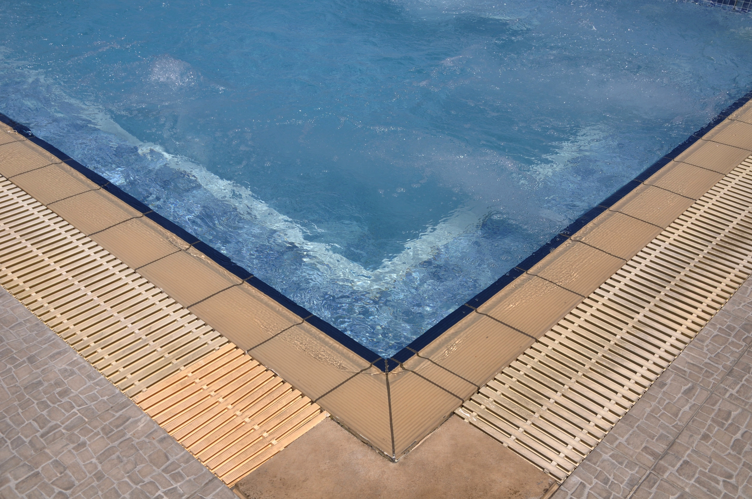 Commercial Pool Servicing in Cairns - Everclear Pool Services