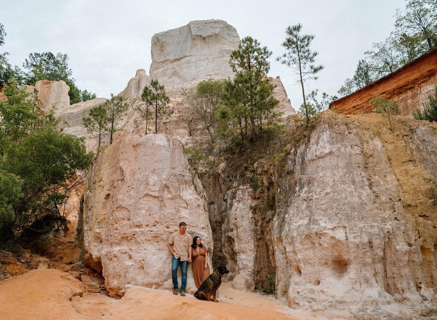 Part 1 of Elissa + Chaz&rsquo;s Providence Canyon maternity session 🤯🙌🏼

Elissa and I are friends from college and were roommates for a year in New York City! Her and Chaz are currently stationed at Fort Benning, so Providence Canyon was the perfe