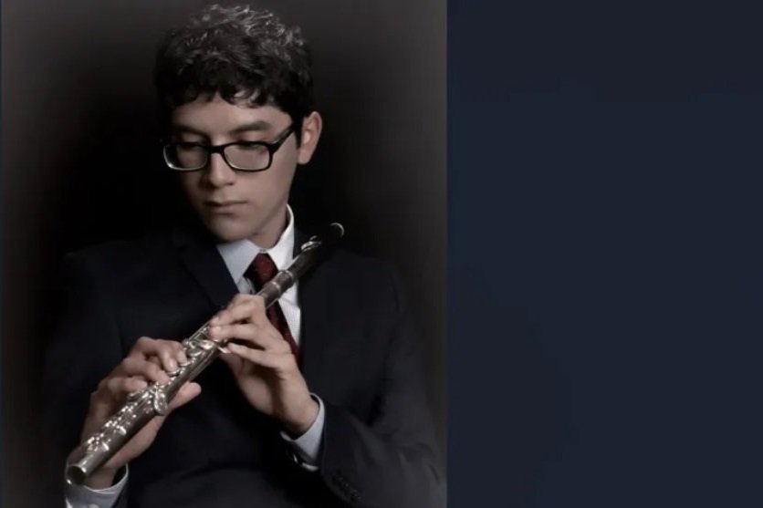 Jossecarlo Romo performs SURQUILLO in Florida