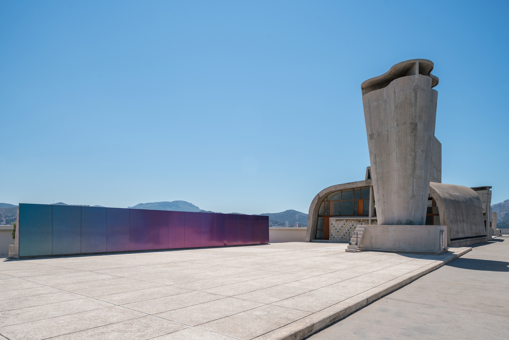 Olivier Mosset: Untitled , installation view, MAMO, Marseile, France, 2018. Photo: We are content(s)