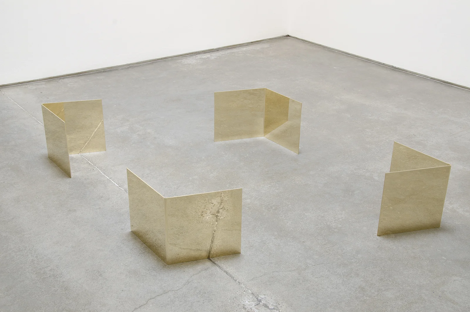 Teleplastic Configuration (Sleep Architecture) , 2014 brass 11-1/8 x 78 x 78 inches (dimensions variable), 30.48 x 198.12 x 198.12 cm each element: 11-1/8 x 11 x 11 inches, 28.39 x 27.94 x 27.94 cm DM002