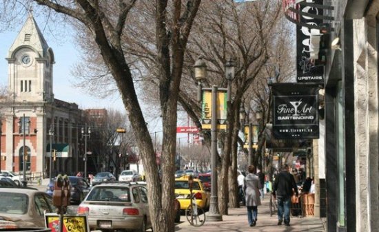 Whyte Ave - Street pic.jpg