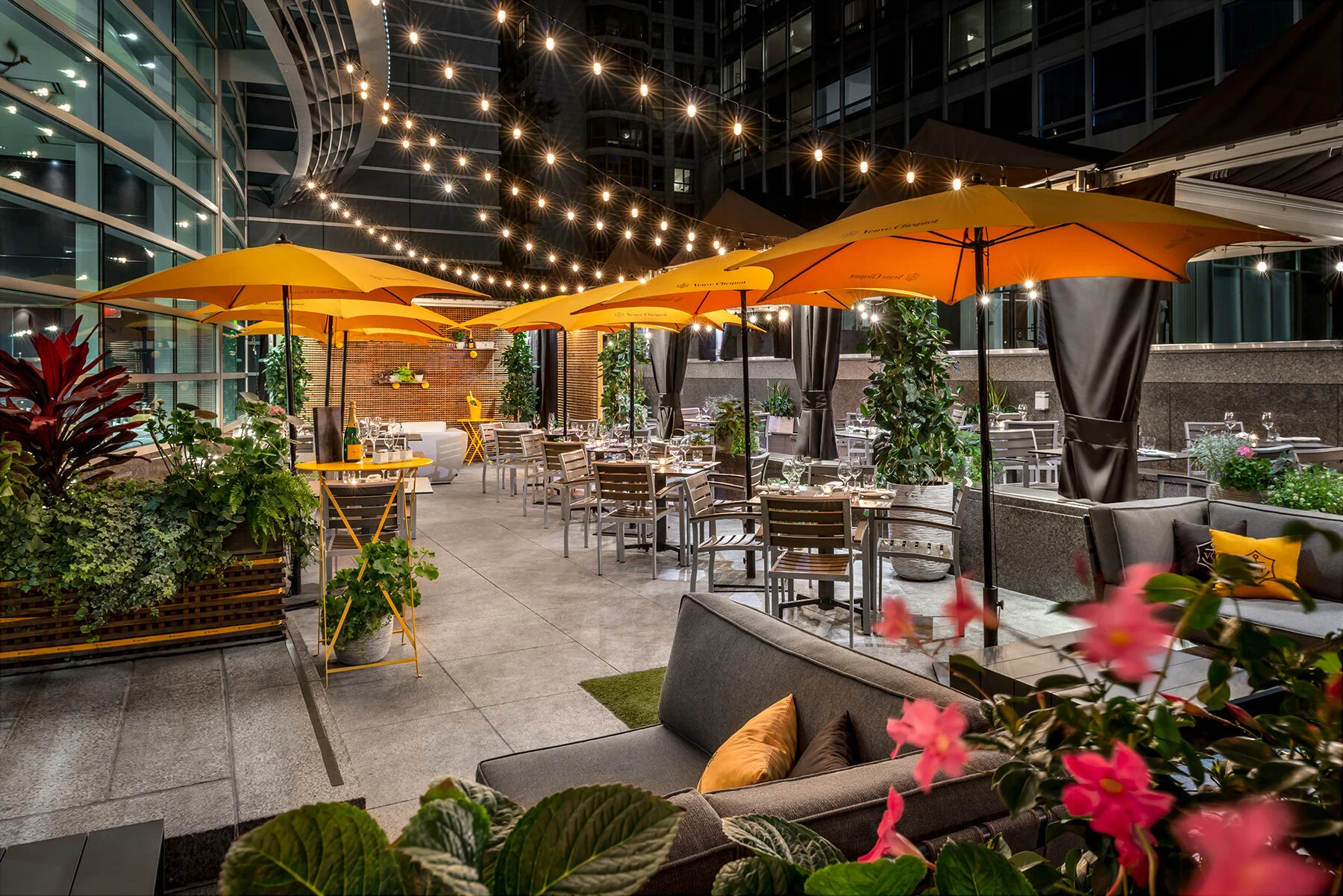 Montreal Bar et terrasse extérieure pour boissons, collations et brunch