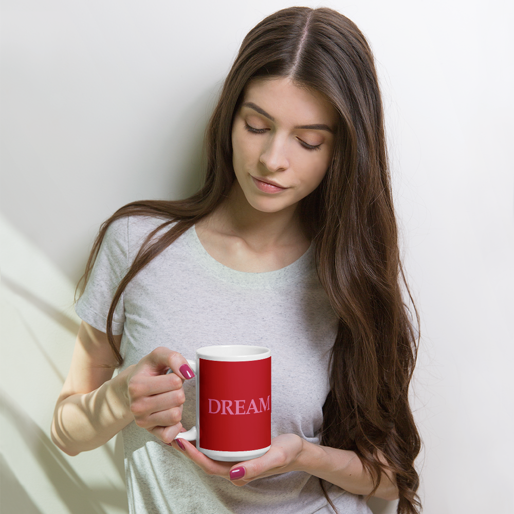 LLG-LOGO_20x20_300dpi_thumbnail_SIgnature20_2_Red_thumbnail_DREAM_Pink_NO20_mockup_Woman_Lifestyle_15oz.png