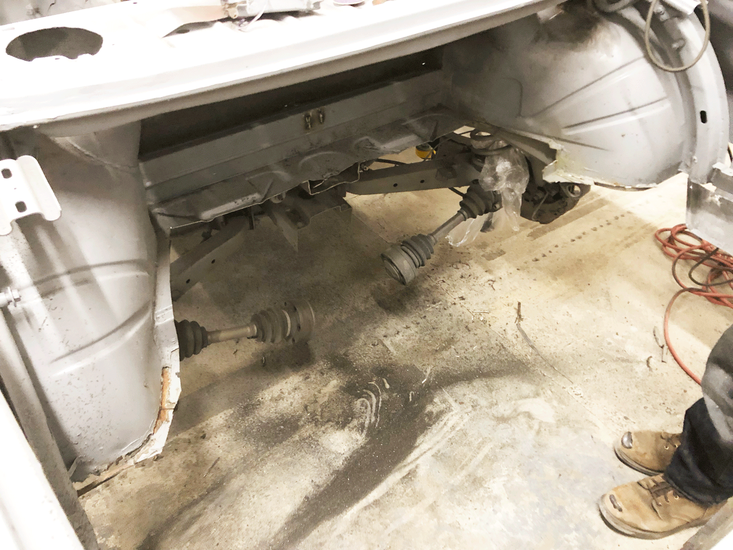 Trunk-Cut-Out.gif