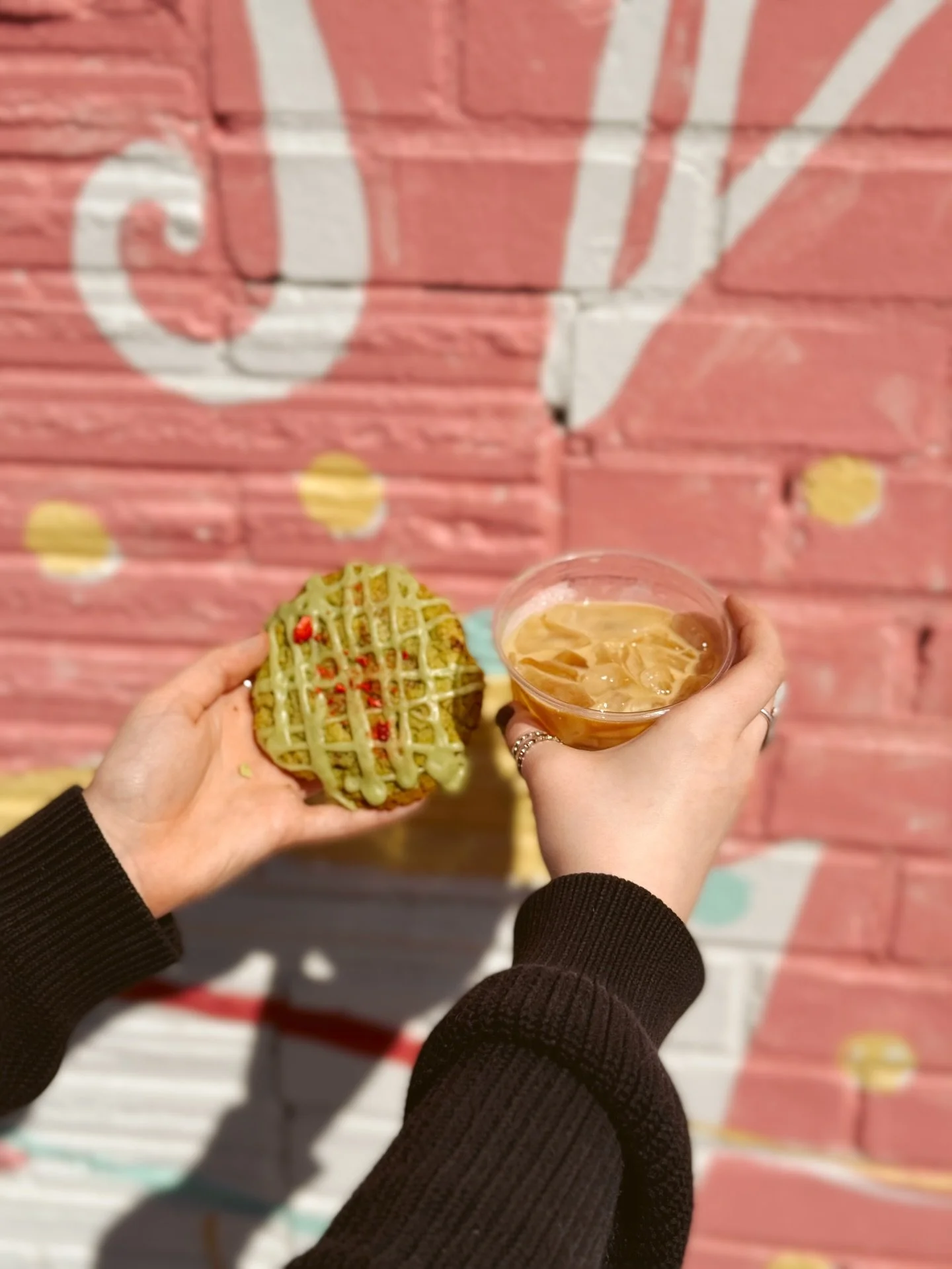 It&rsquo;s a beautiful day to come grab some coffee from @primroasters &amp; a March specialty treat!! Come see us! 🌷🍃🌈💫☕️ 

#bakedgoods #bakedon8th #bakery #nashville #dessert