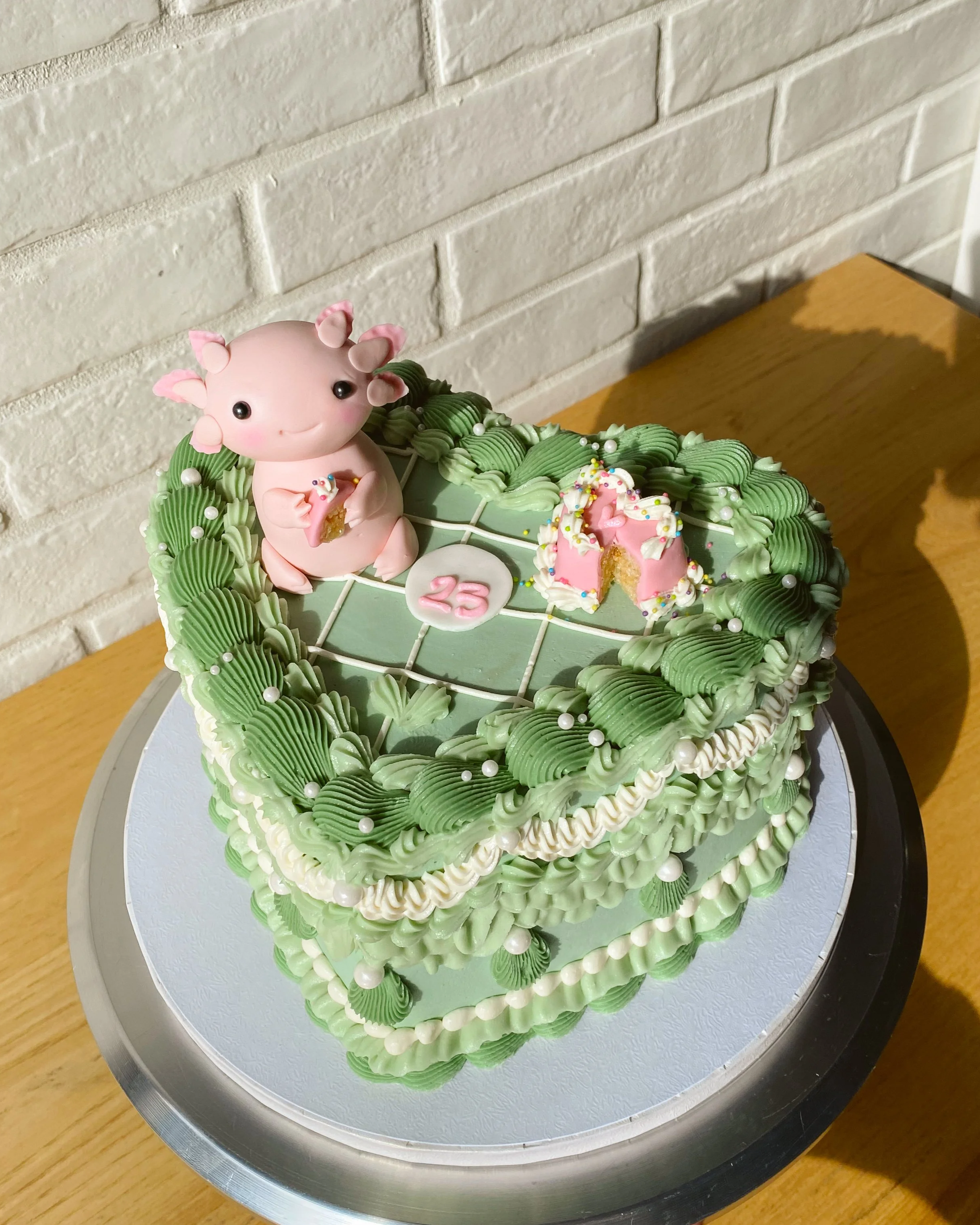 axolotl+custom+cake.png