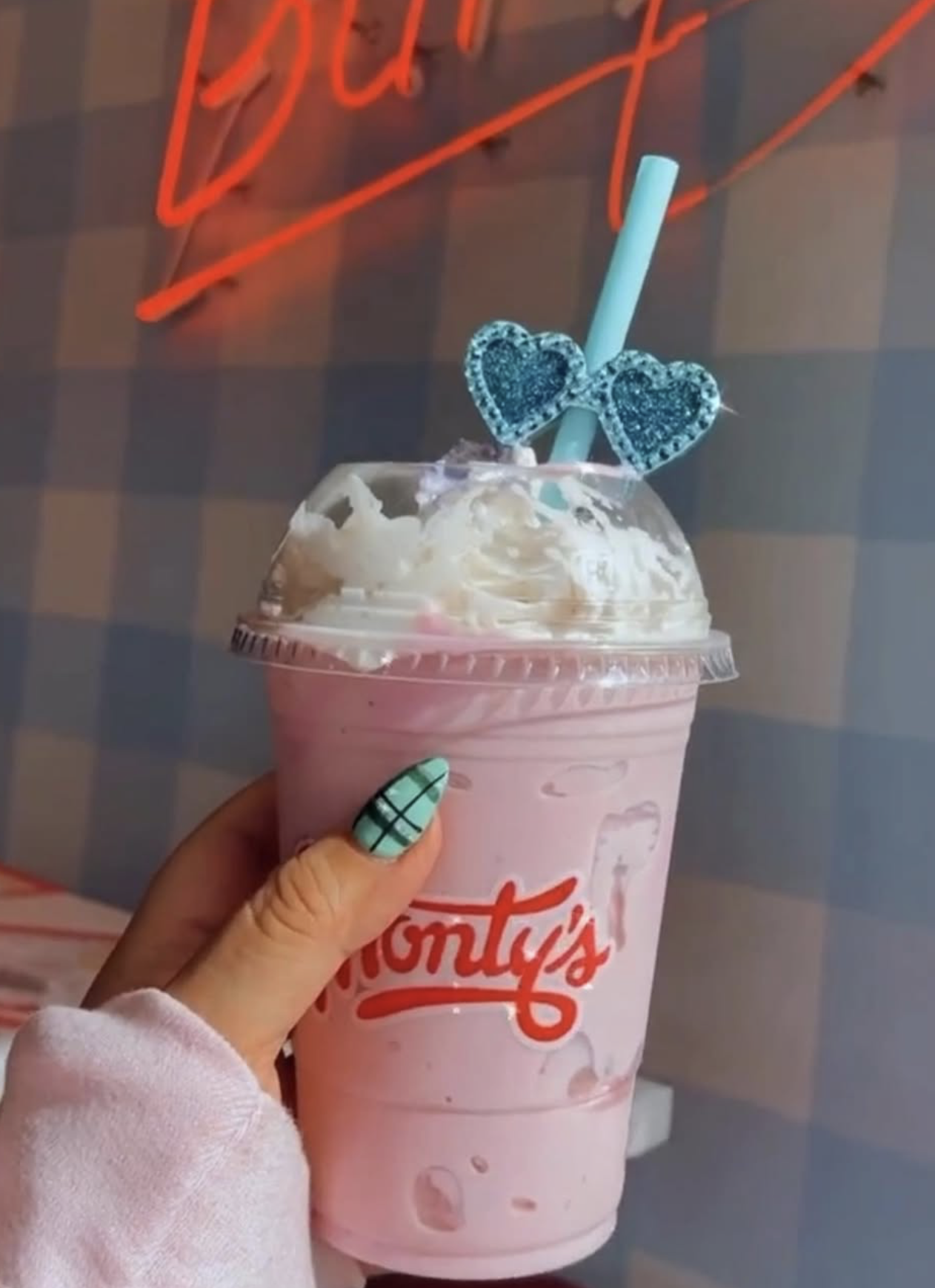 montys-good-burger-echo-park-collaboration-elton-john-13.png