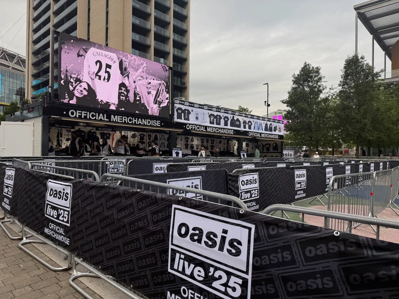 OasisWembley - 7.jpeg