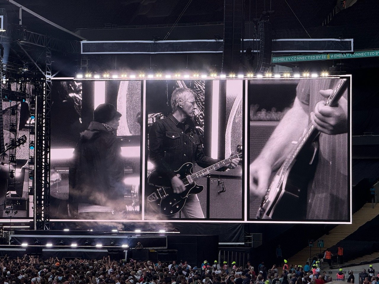 OasisWembley - 30.jpeg