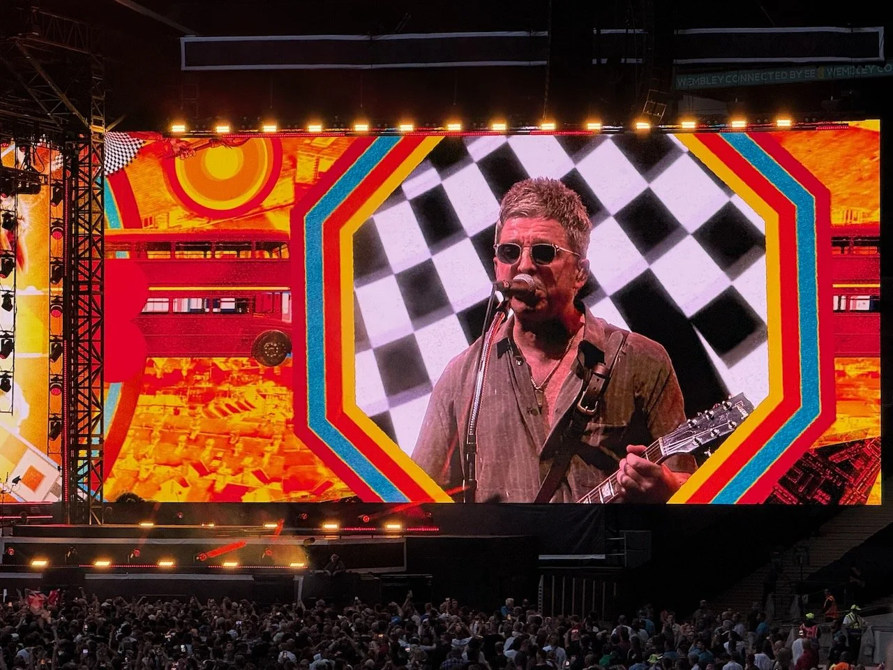 OasisWembley - 43.jpeg