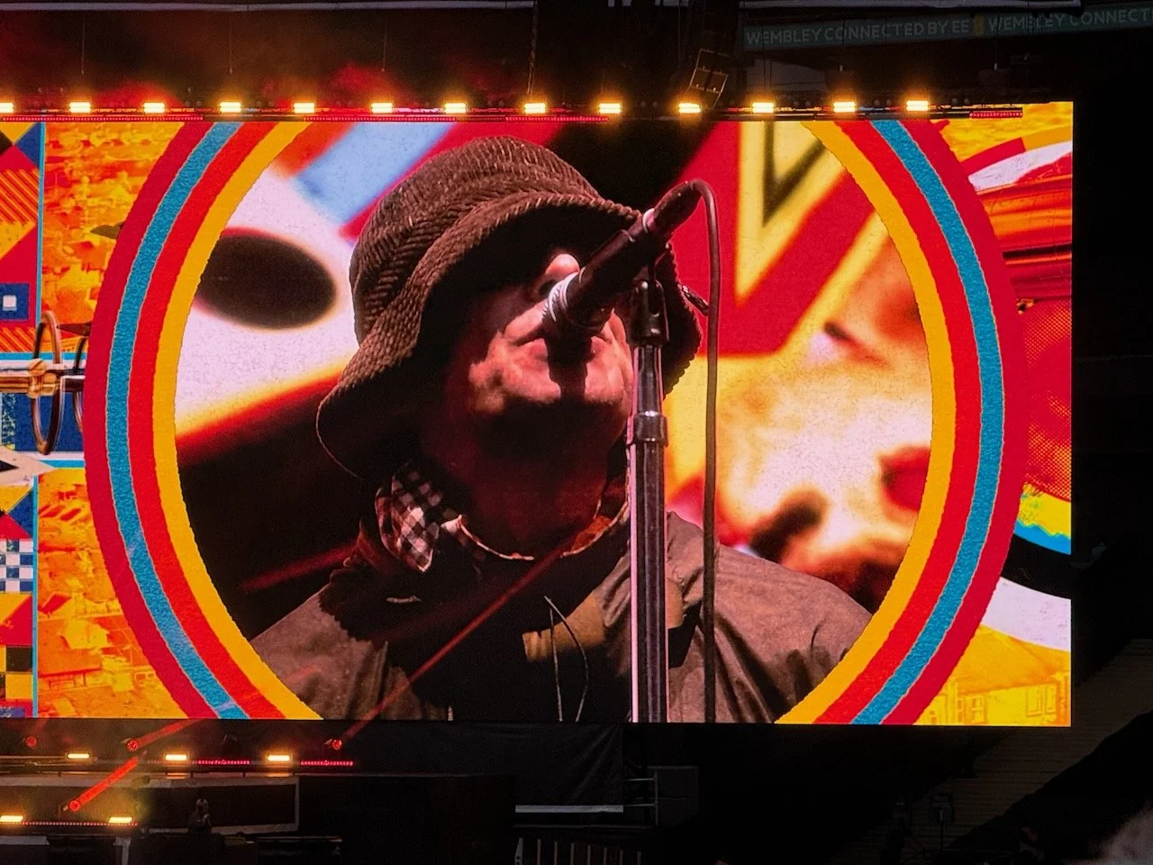 OasisWembley - 46.jpeg