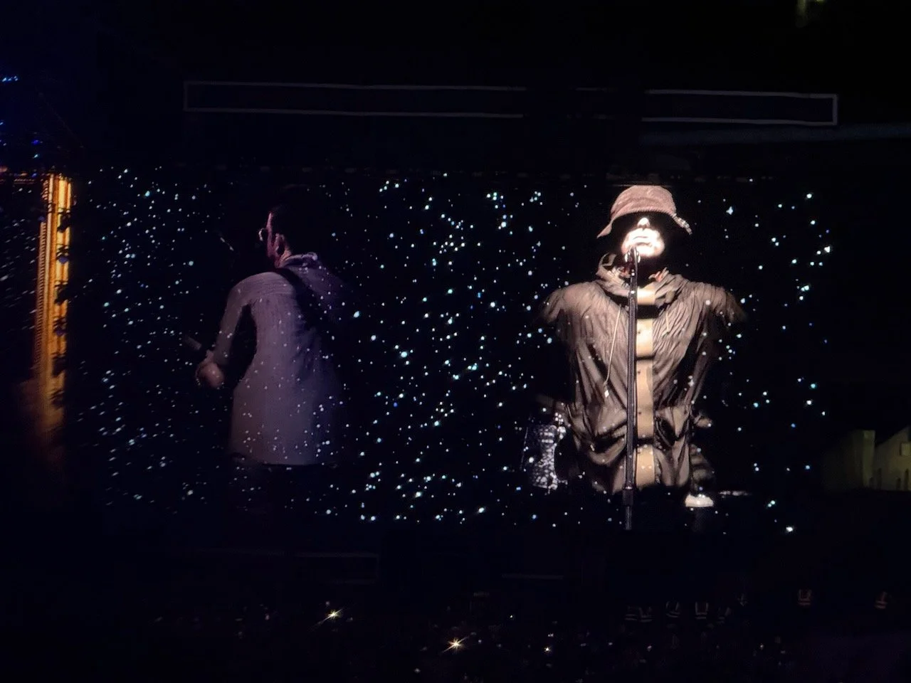 OasisWembley - 56.jpeg