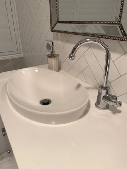 Gold Coast Plumber fixes Bathroom vanity