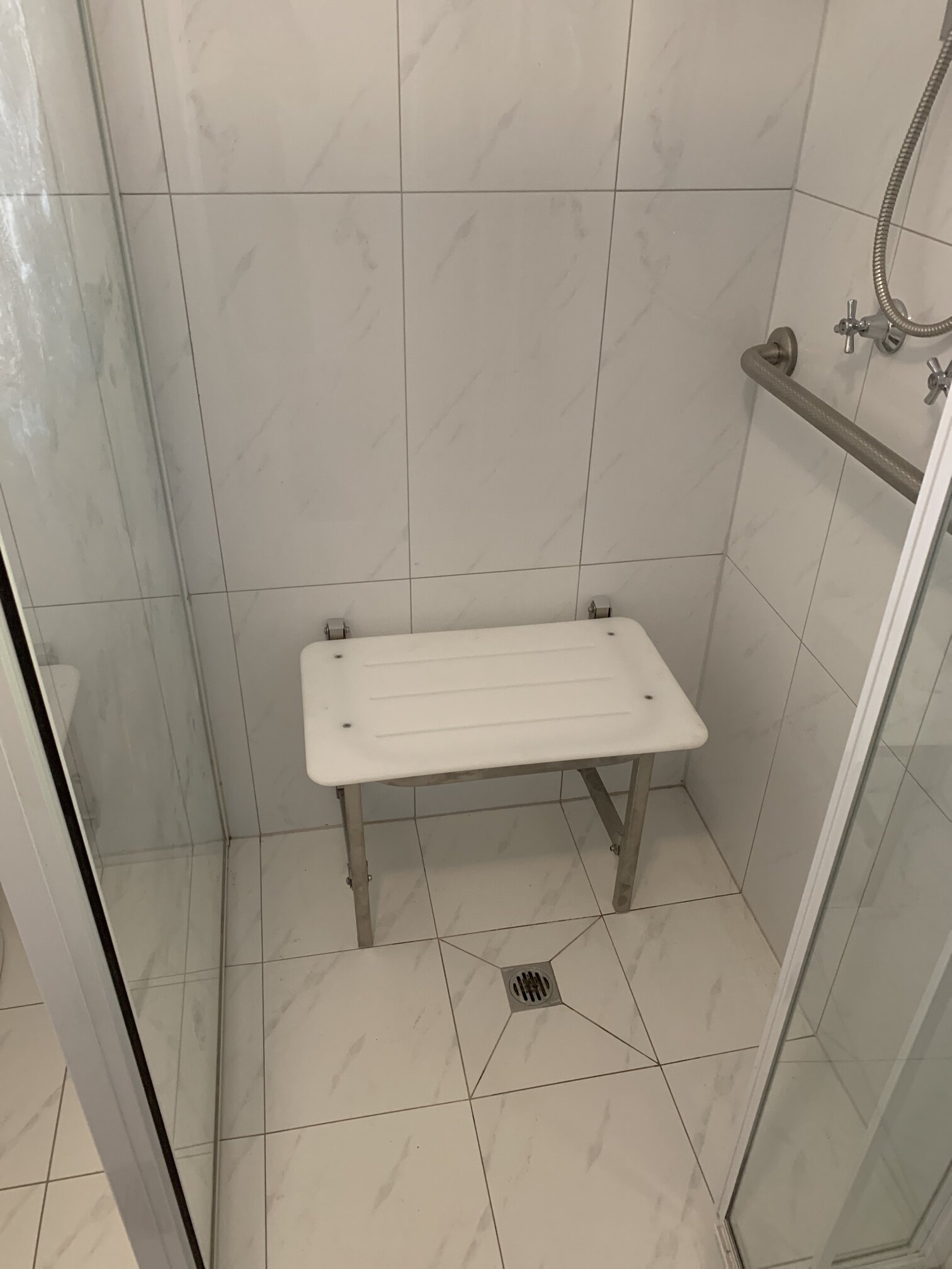 shower seat.jpg