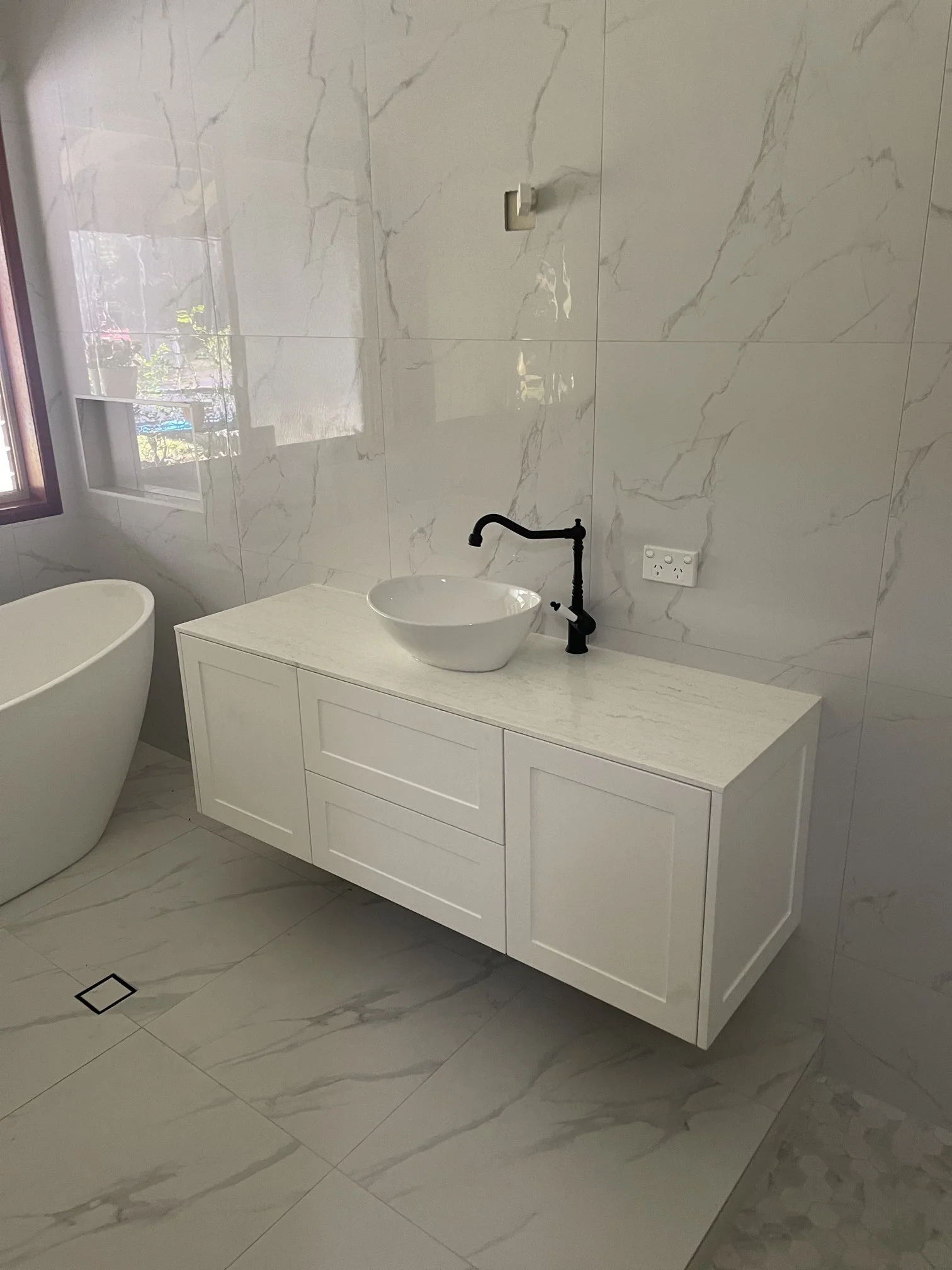 modern-bathroom-renovation-ormeau 3.jpg.jpg