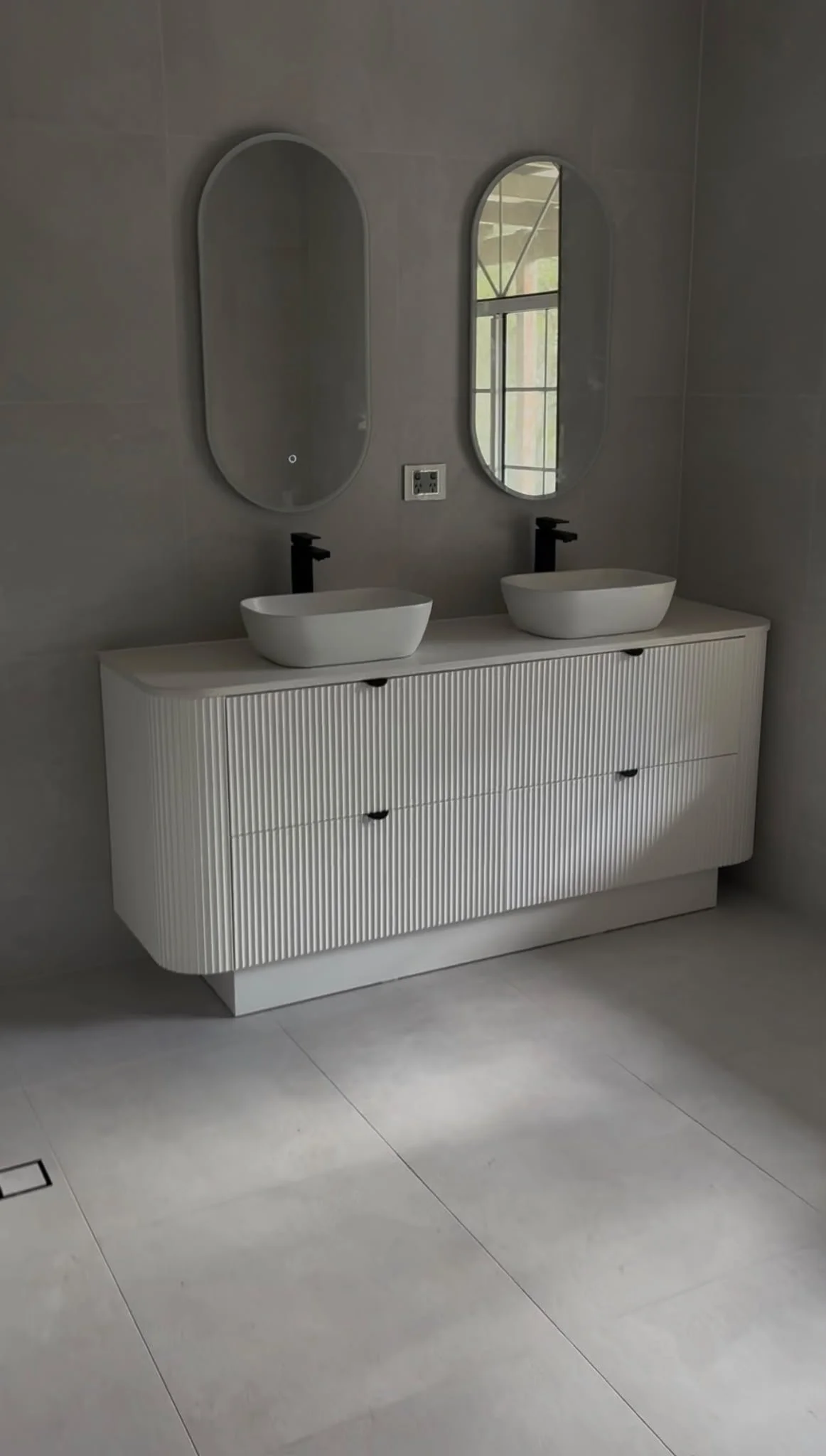modern-bathroom-renovation-pimpama 1.jpg.jpg