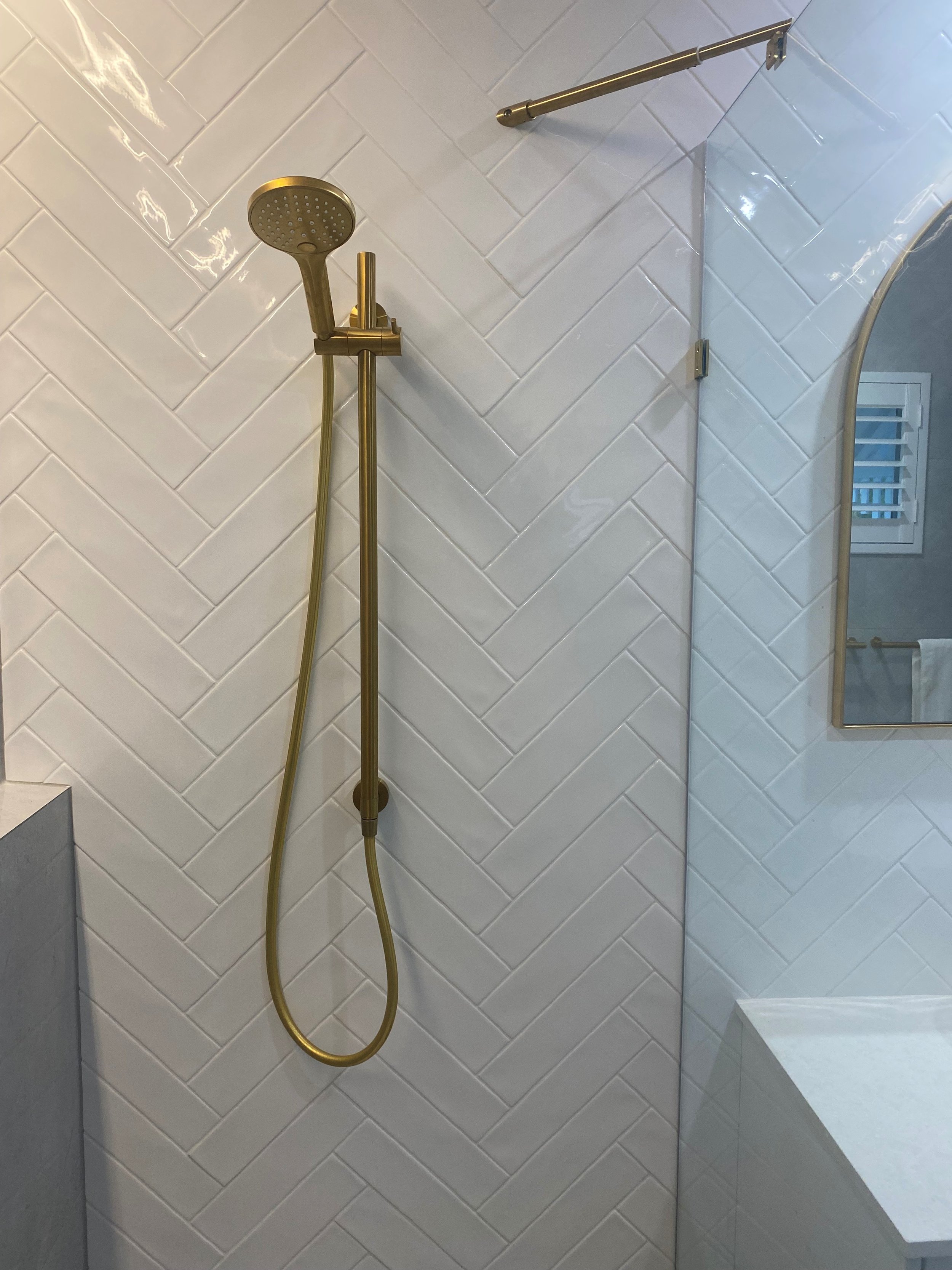 modern new shower rail.jpg