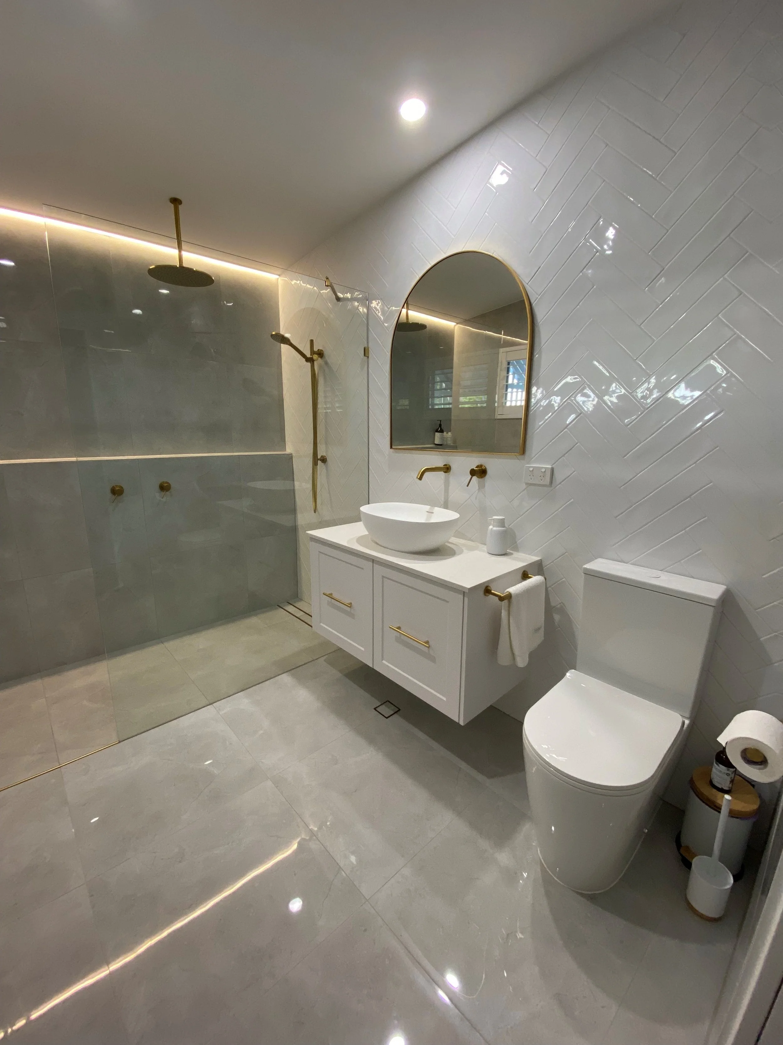 modern-new-bathroom.jpg