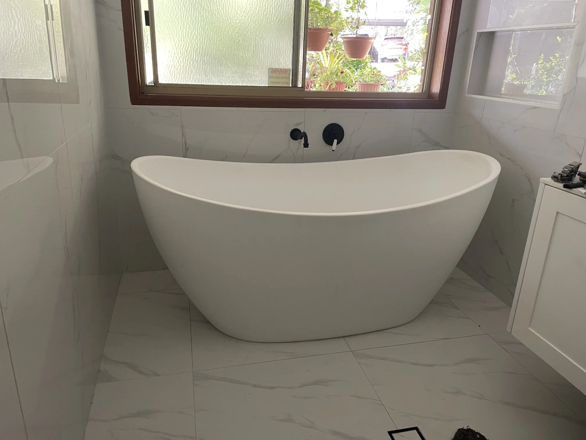 modern-bathroom-renovation-beenleigh 1.jpg.jpg