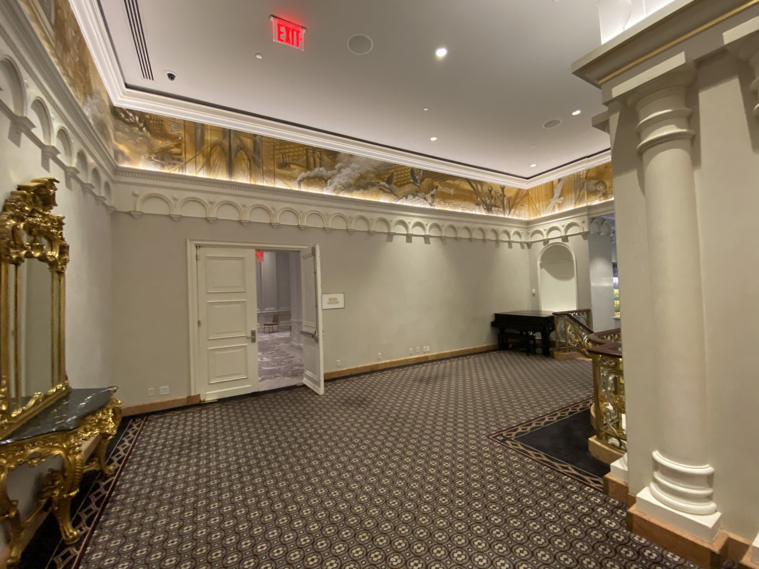 Mezzanine - One-on-One Area