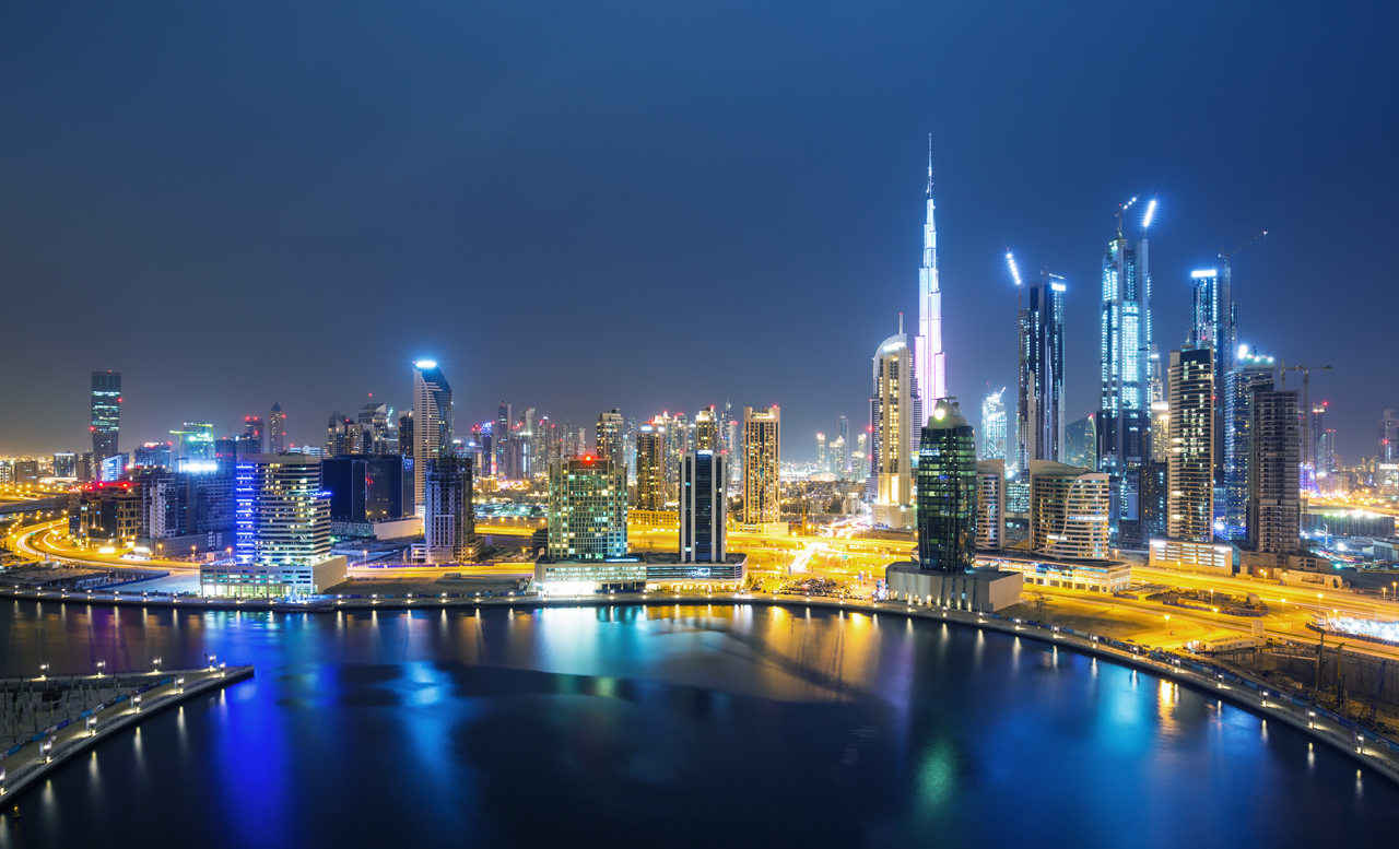 Dubai-at-night-(2).png