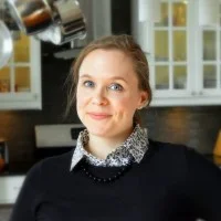 Lisa Rutledge, RD - http://www.custom-nutrition.com/