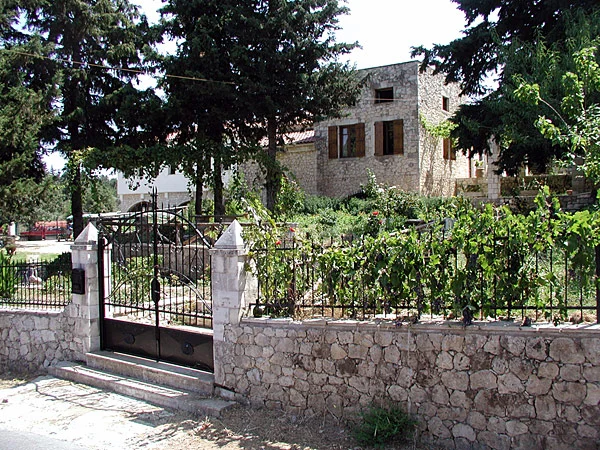Dourakis Wedding Venue.jpg