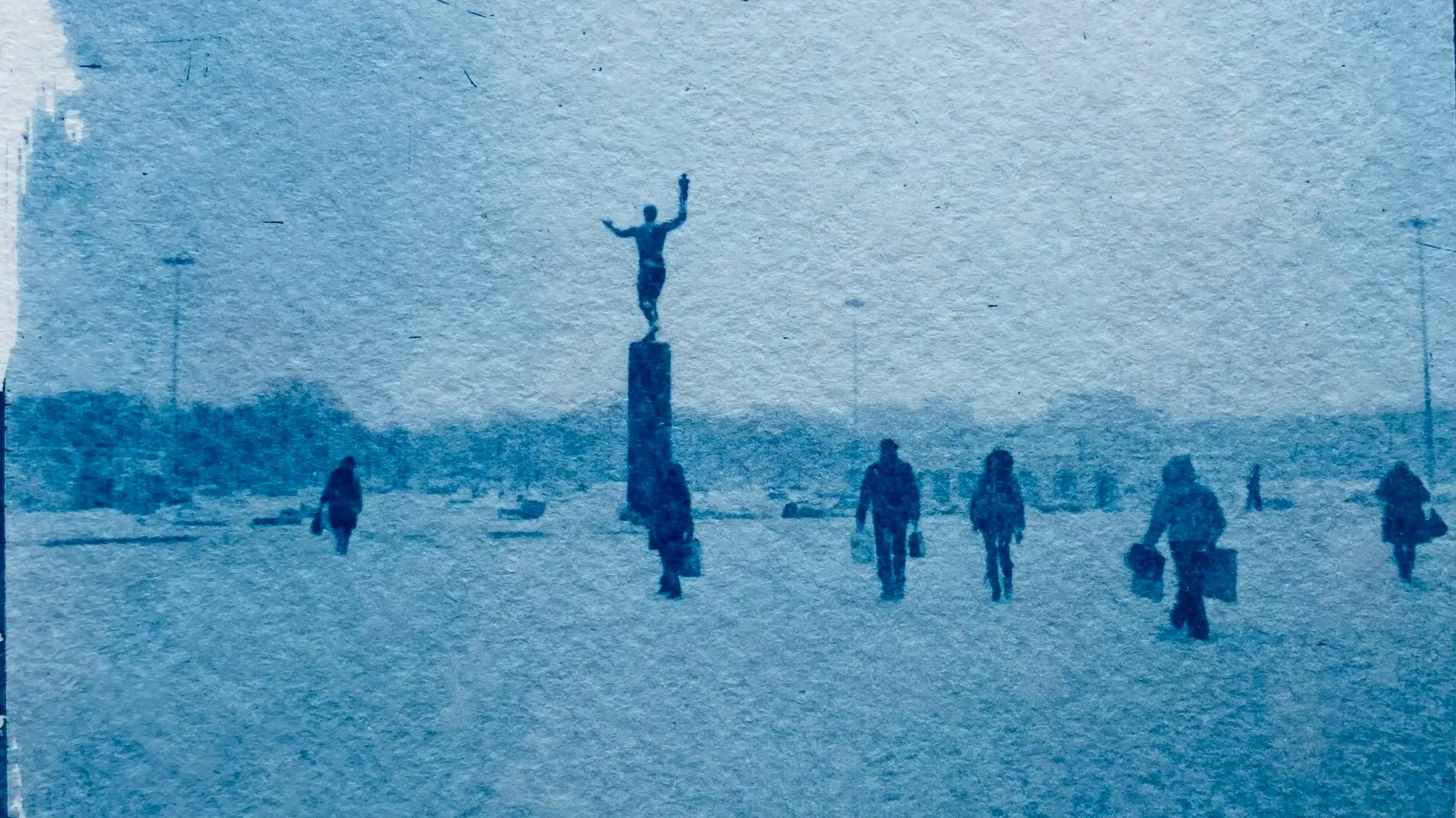 Exile in Blue: How Cyanotype Postcards Capture Moscow’s Fractured Love and Loss