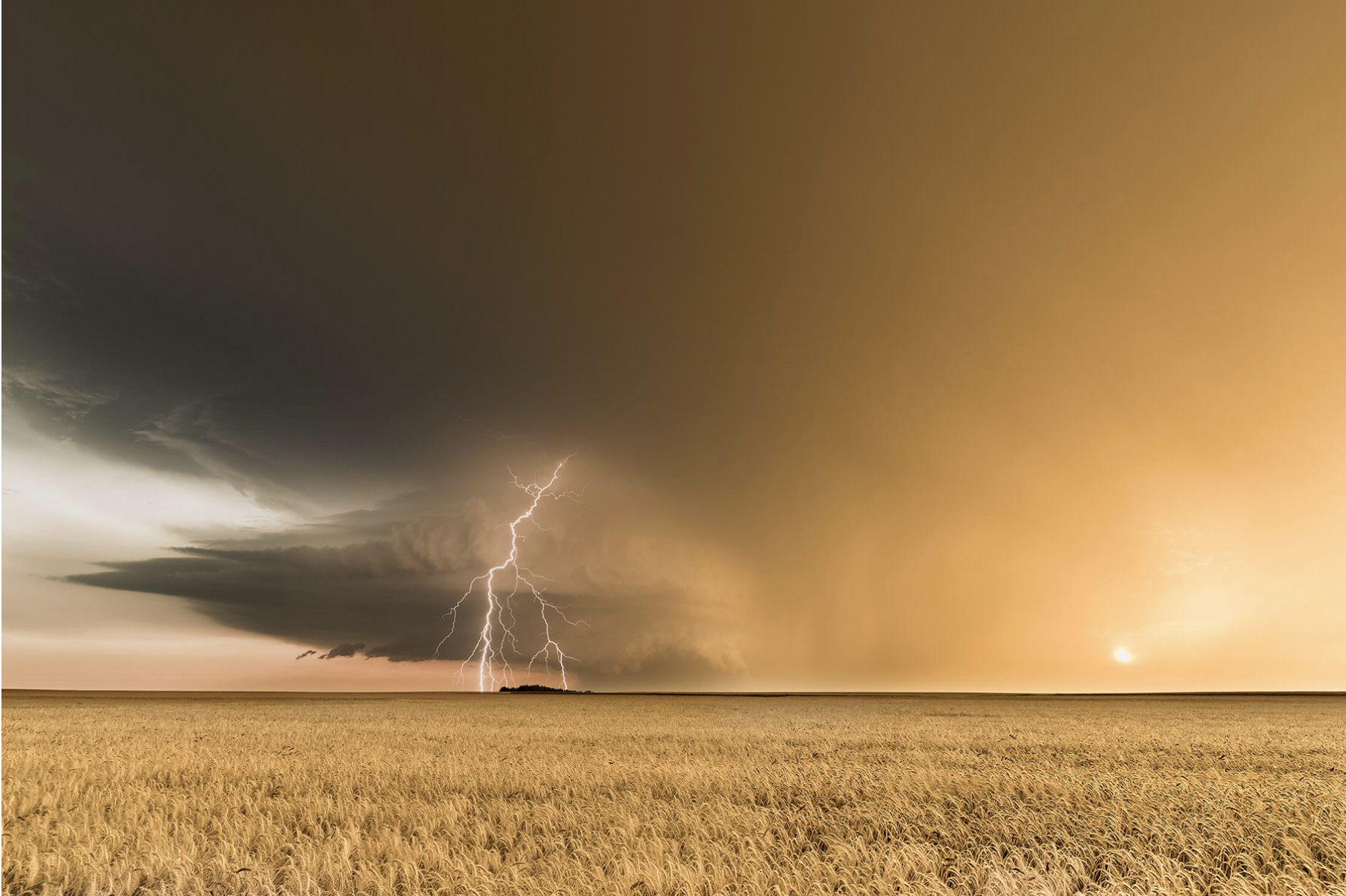 Eric Meola Storms and Tornadoes About Photography Blog 6.png
